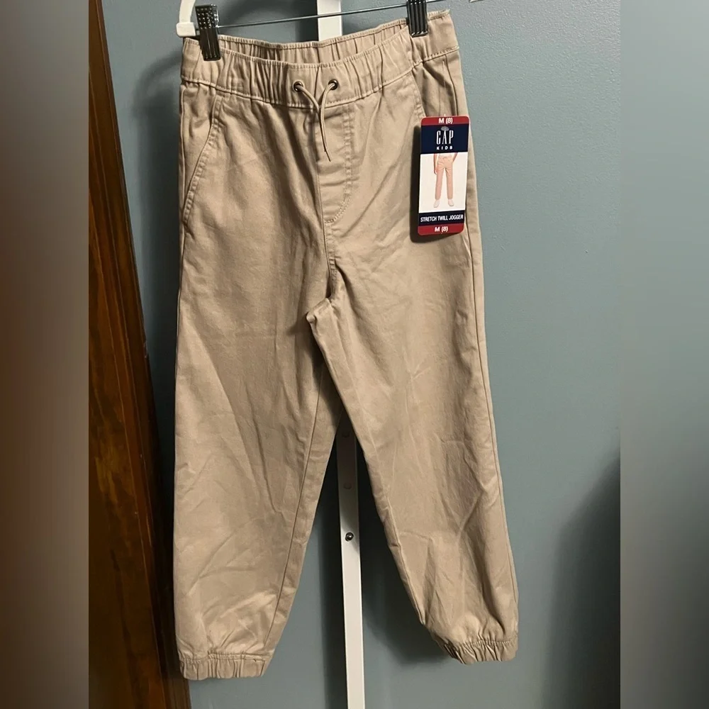 GAP Kids Khaki Stretch Twill Joggers NWT Medium 8